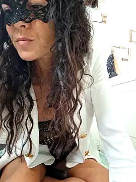 EmySkinny85 on StripChat