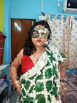 extreamhot1 on StripChat