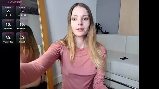 Frosty_Princess on StripChat