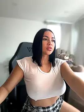 HannaBeckett — Get my tits free and massage then