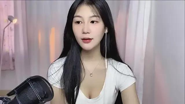 IUIU2025 on StripChat 