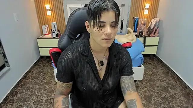 KAROLLJONES1 on StripChat