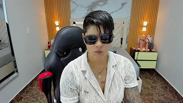 KAROLLJONES1 on StripChat