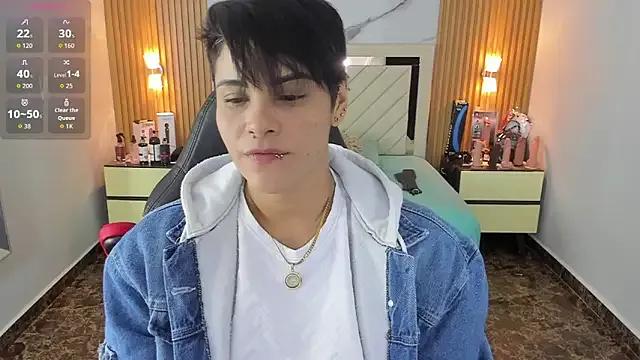 KAROLLJONES1 on StripChat