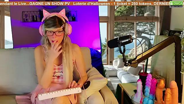 Kittychatte on StripChat 