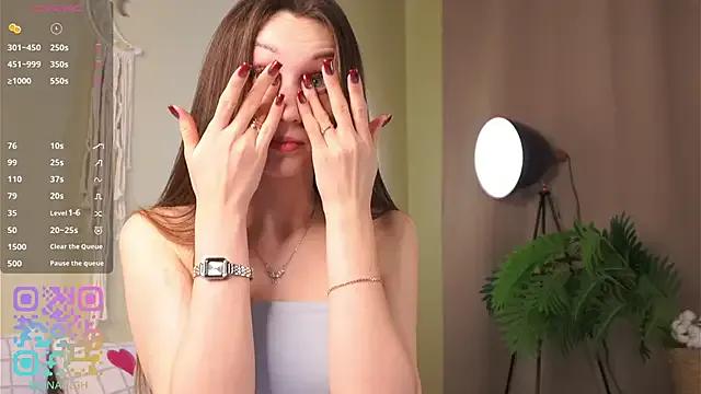 LinnHigh on StripChat