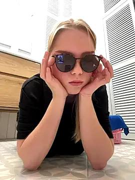 Little_Forest_ELF on StripChat