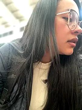 Liulee2 on StripChat 