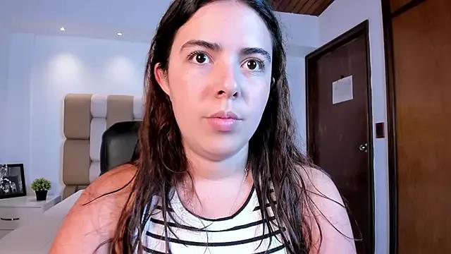 Lyssa_Muller on StripChat