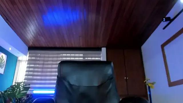 Lyssa_Muller on StripChat