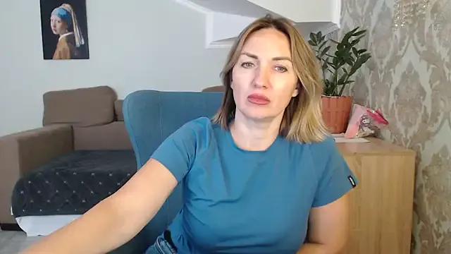 Mallinia on StripChat 