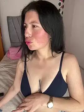 Mia_salinass on StripChat