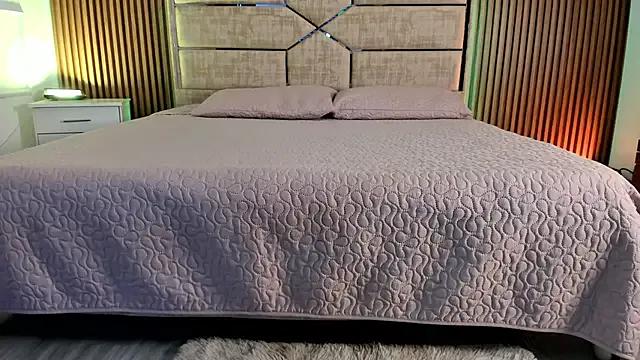 Miahsens —  Toe worship tease