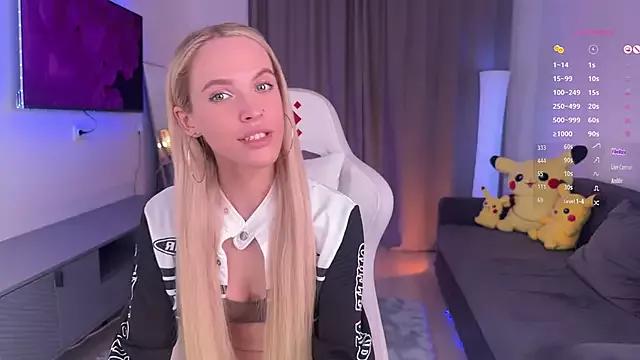 mikkixmeow on StripChat 