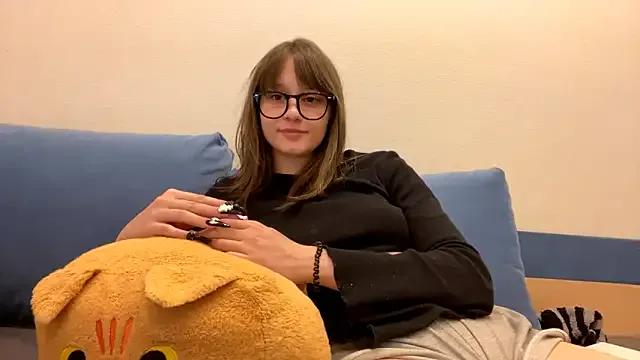 Mimi_Melo on StripChat 