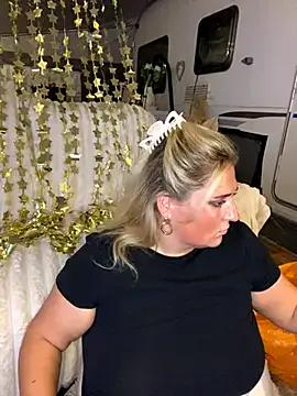 mimiprincessxoox — 11 INCH DILDO 30 SECS