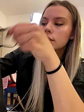 MistressMommyKate on StripChat