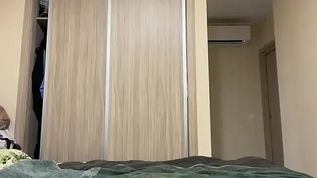 naughtyhollyxxxx on StripChat