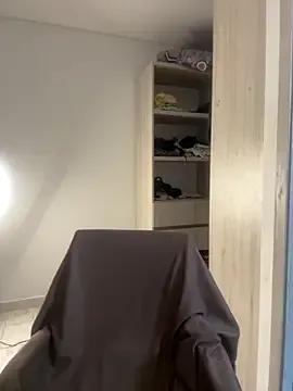 niki_wild18 on StripChat
