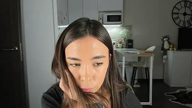 nilliluv on StripChat 