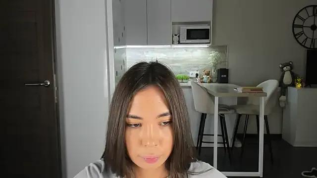 nilliluv on StripChat 