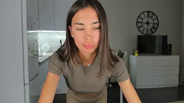 nilliluv on StripChat 