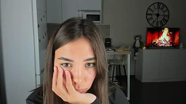 nilliluv on StripChat 