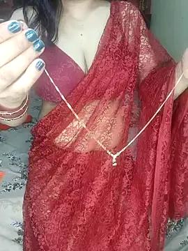 PRIYA_22 on StripChat