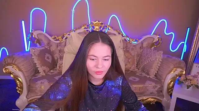 QueenEvieX on StripChat