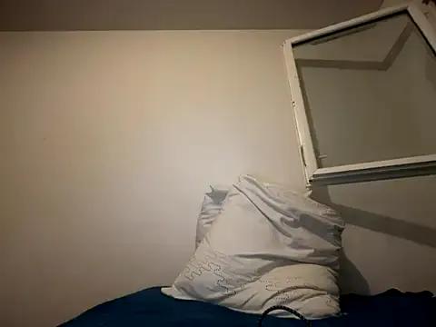 Rebeu313 on StripChat