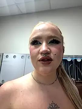 RollDolls — SQUIRT ON FACE