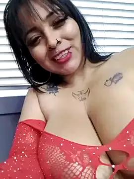 Sarah917 — Show tits