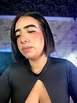 Scarlett-LS — show saliva in boobs