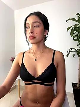 SelenaStone on StripChat