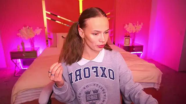 ShyySiren on StripChat 