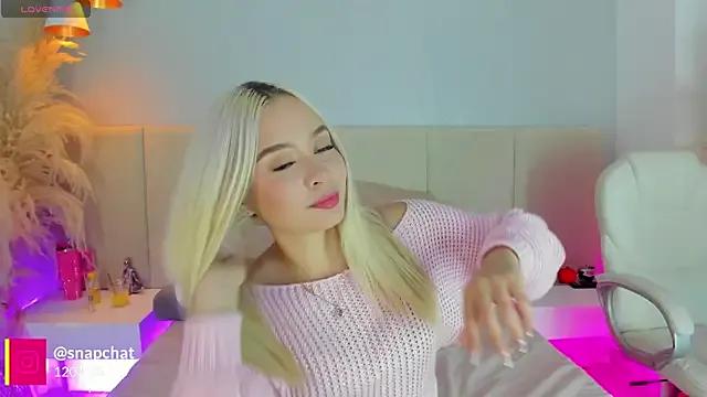 sofia_pamela on StripChat