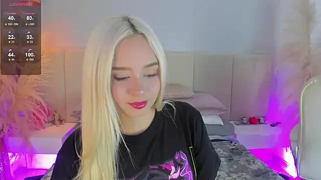 sofia_pamela on StripChat