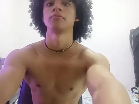 SoloRizo on StripChat 