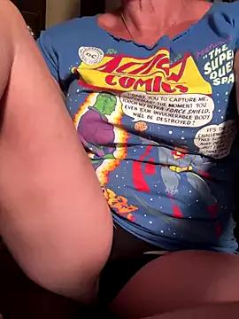 SummerBlueMoon on StripChat 