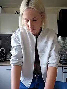 Sunny-Sin — Public Titten massage