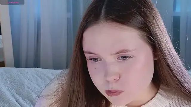 SunnyRisha on StripChat 