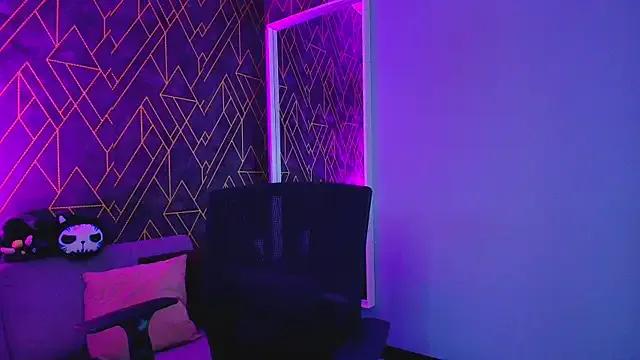 Tahara_Romanov on StripChat