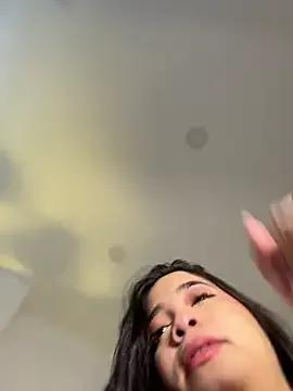 tati_reyess on StripChat