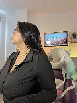 tati_reyess on StripChat