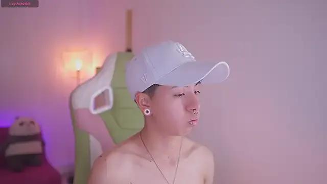 tommy_blue on StripChat 