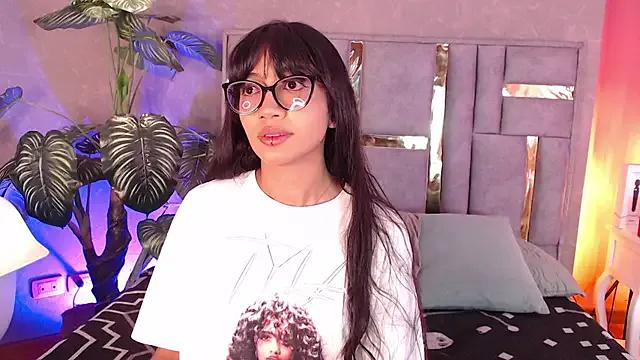 Tyla_Ks on StripChat