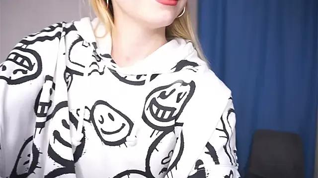 UnDesiga — Feel the depth of my eyes