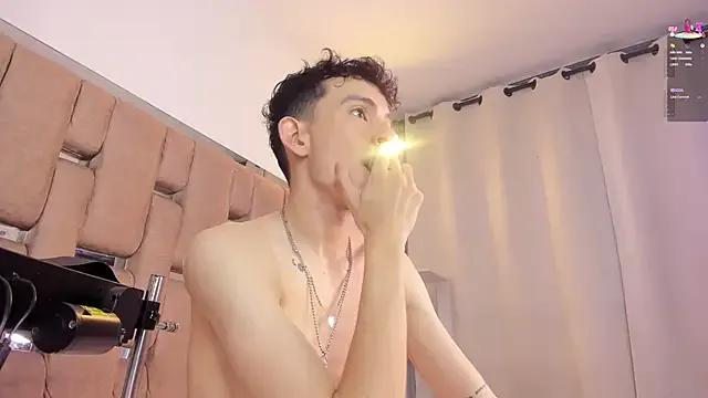 Freechat ValentinoMoreti on StripChat