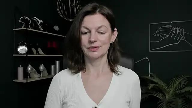 VivianWILD on StripChat 