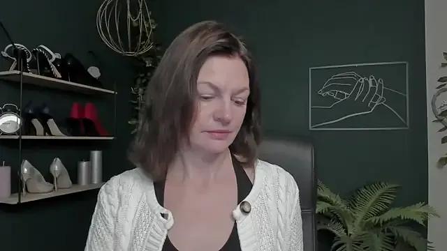 VivianWILD on StripChat 